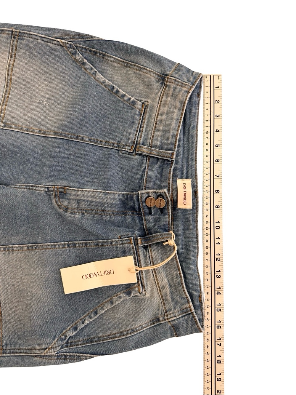 DRIFTWOOD Plus-Size Boyfriend cropped Jeans in Washed Blue - Picture 6 of 10